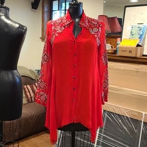 Stunning Handkerchief Hem Button Up Tunic